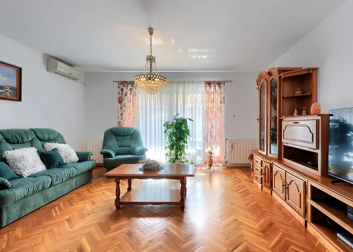 Vakantiehuis Reaa By Interhome