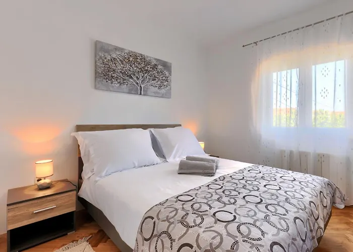 Reaa By Interhome בית נופש Barban