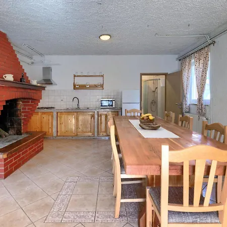 Reaa By Interhome Barban